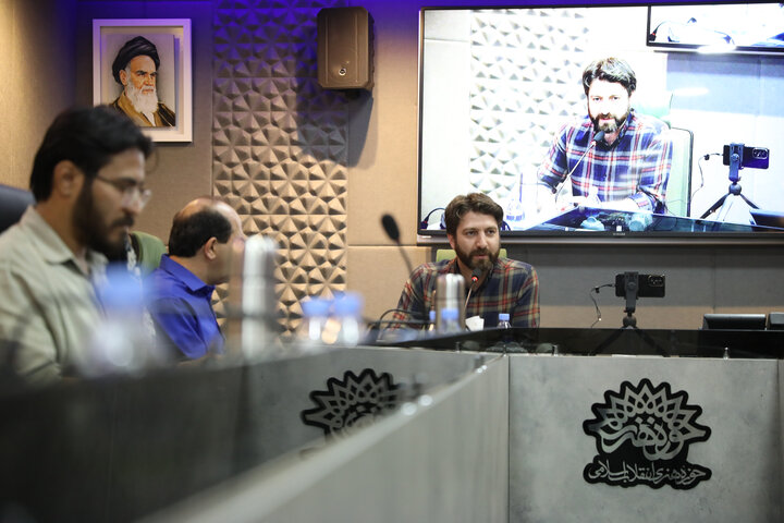 آیا شعر کودک زنانه شده؟؛ شخصیت پدر در شعر کودک غایب است