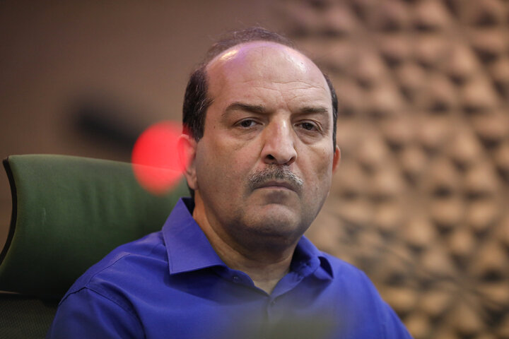 آیا شعر کودک زنانه شده؟؛ شخصیت پدر در شعر کودک غایب است