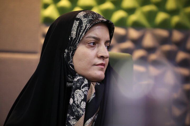 آیا شعر کودک زنانه شده؟؛ شخصیت پدر در شعر کودک غایب است