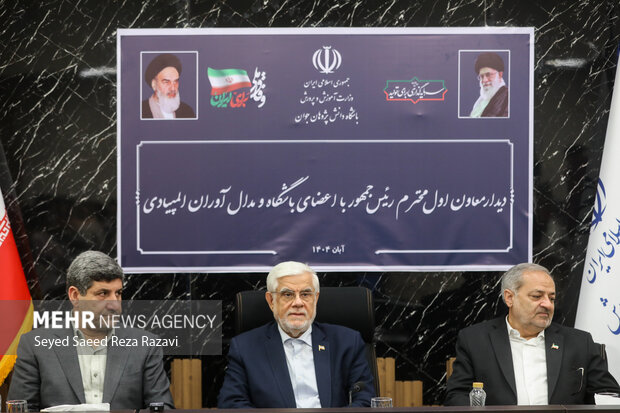 دیدار معاون اول با مدال آوران المپیادی