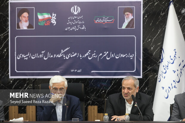دیدار معاون اول با مدال آوران المپیادی