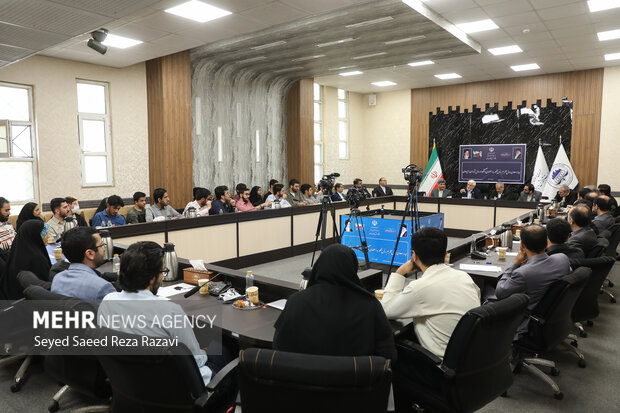 دیدار معاون اول با مدال آوران المپیادی