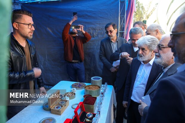 آیین بهره برداری از ۴۵۰ مسکن مددجویی در اردبیل