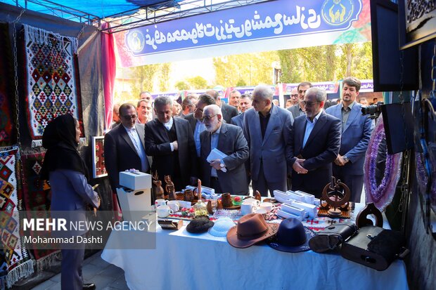 آیین بهره برداری از ۴۵۰ مسکن مددجویی در اردبیل