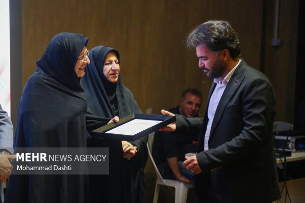آیین بهره برداری از ۴۵۰ مسکن مددجویی در اردبیل