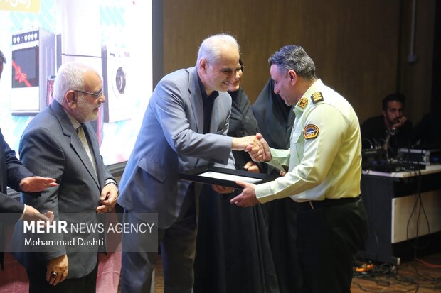 آیین بهره برداری از ۴۵۰ مسکن مددجویی در اردبیل