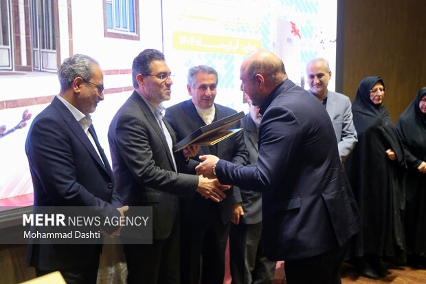 آیین بهره برداری از ۴۵۰ مسکن مددجویی در اردبیل