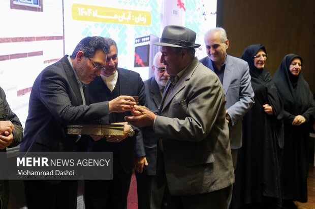 آیین بهره برداری از ۴۵۰ مسکن مددجویی در اردبیل