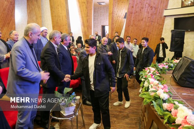 آیین بهره برداری از ۴۵۰ مسکن مددجویی در اردبیل