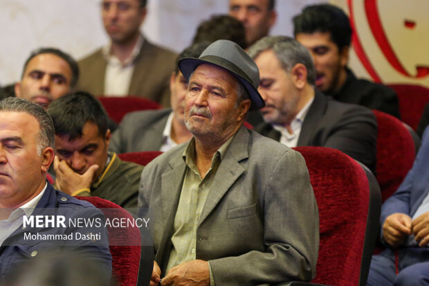 آیین بهره برداری از ۴۵۰ مسکن مددجویی در اردبیل