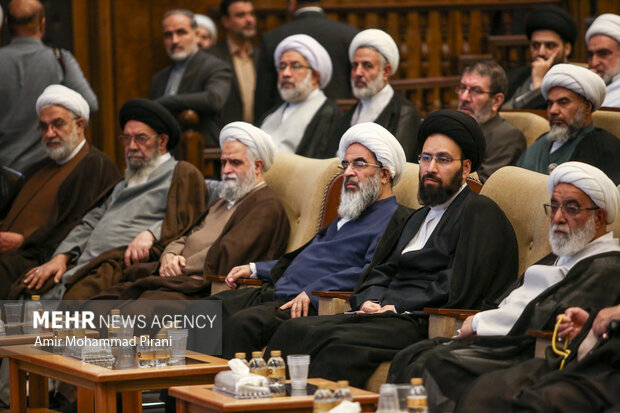 کنگره ملی میرزای نائینی در قم