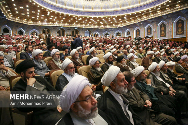 کنگره ملی میرزای نائینی در قم