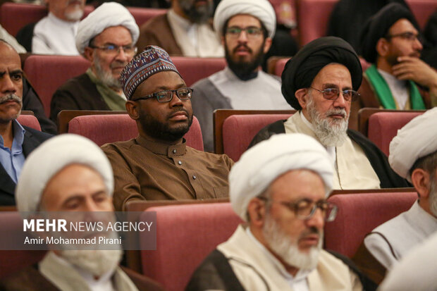 کنگره ملی میرزای نائینی در قم