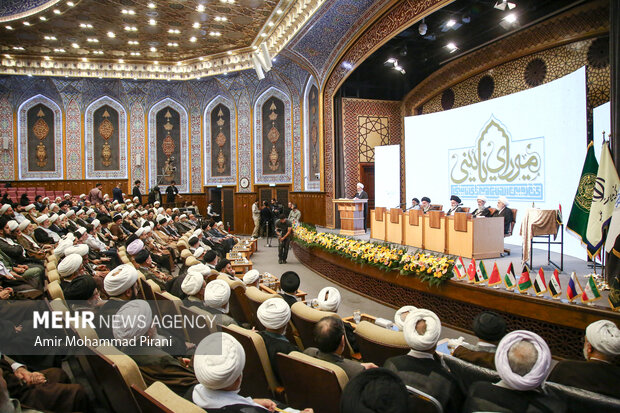 کنگره ملی میرزای نائینی در قم
