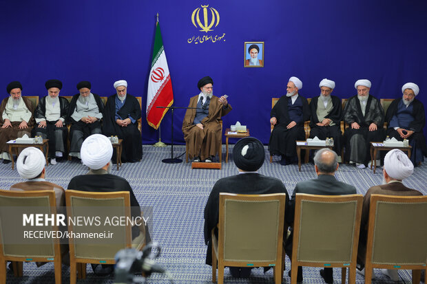 دیدار دستاندرکاران کنگره بینالمللی میرزای نائینی با رهبر معظم انقلاب 3