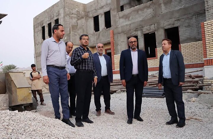معاون فرماندار دشتی: تکمیل مدرسه ۶ کلاسه روستای بنیاد تسریع شود معاون فرماندار دشتی: تکمیل مدرسه ۶ کلاسه روستای بنیاد تسریع شود