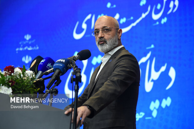 آیین اختتامیه دومین نشست منطقه ای دیپلماسی استانی در مشهد 19