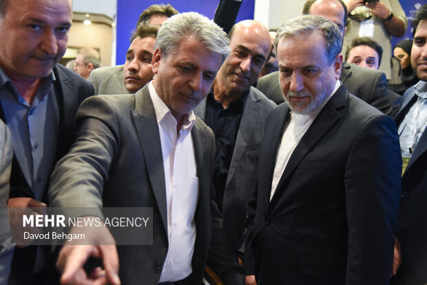آیین اختتامیه دومین نشست منطقه ای دیپلماسی استانی در مشهد 37