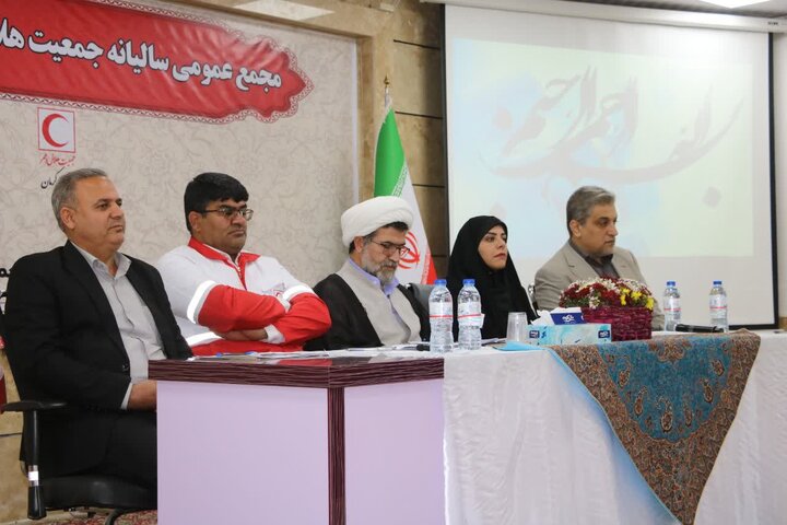 فلاح:  سه میلیون نفر طی ۵۵۰ روز از خدمات هلال احمر کرمان بهرهمند شدند فلاح:  سه میلیون نفر طی ۵۵۰ روز از خدمات هلال احمر کرمان بهرهمند شدند