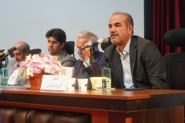 گلپایگانی: مشارکت مردم، حیات را به محلههای ناکار آمد باز می گرداند گلپایگانی: مشارکت مردم، حیات را به محلههای ناکار آمد باز می گرداند