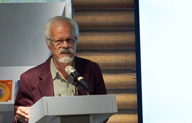 نویسندگان کودک و نوجوان را در تدوین کتابهای درسی مشارکت دهید