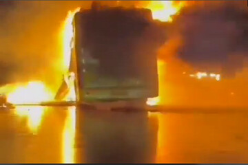 ۲۰ کشته بر اثر تصادف و آتش گرفتن اتوبوس در هند+ فیلم