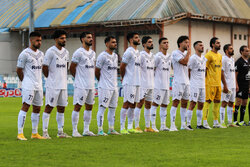 فاصله قوی سپید با پرواز یک شوت ماند؛ شمس‌آذر یک امتیاز مهم گرفت