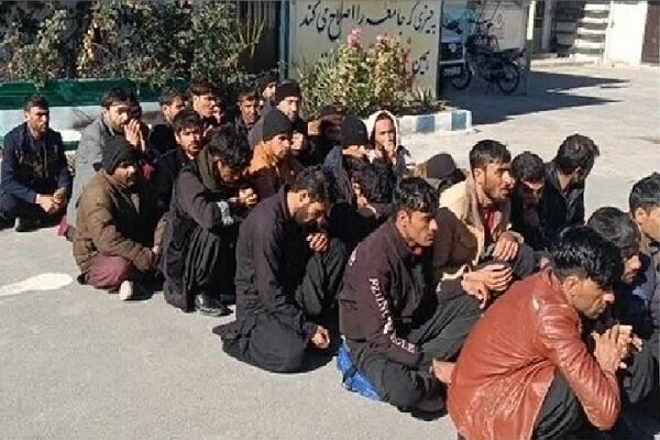 سرهنگ نوری: ۳۸۵ نفر اتباع بیگانه غیرمجاز در زاهدان جمع آوری شدند