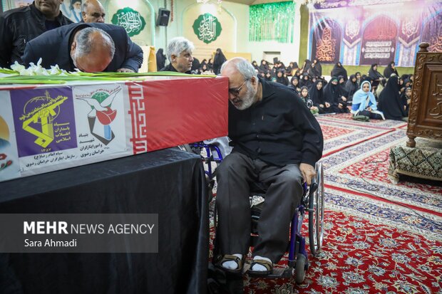 مراسم تشییع جانباز ۷۰ درصد دوران دفاع مقدس «حسن بهرام‌فر»در مشهد