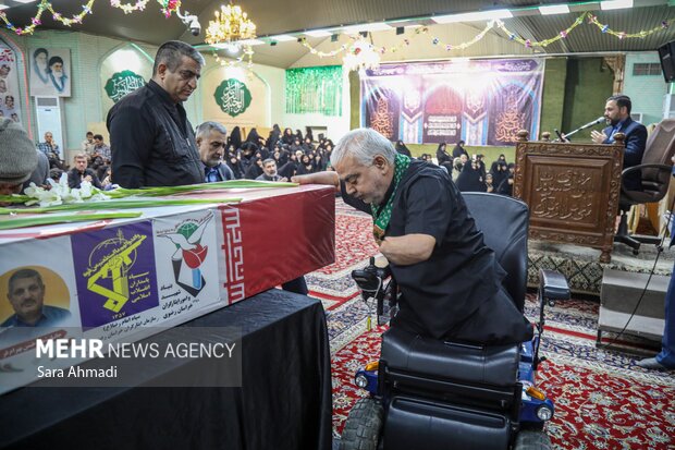 مراسم تشییع جانباز ۷۰ درصد دوران دفاع مقدس «حسن بهرام‌فر»در مشهد