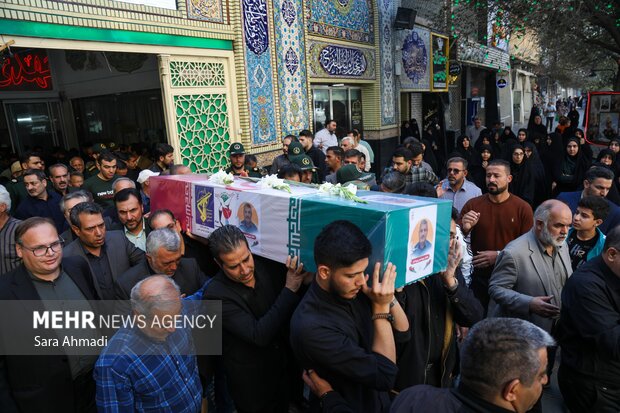 مراسم تشییع جانباز ۷۰ درصد دوران دفاع مقدس «حسن بهرام‌فر»در مشهد