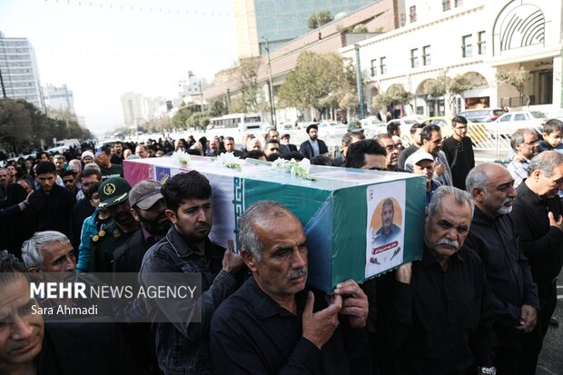 مراسم تشییع جانباز ۷۰ درصد دوران دفاع مقدس «حسن بهرام‌فر»در مشهد