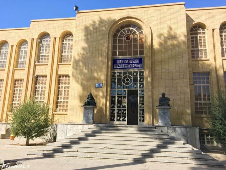 آغاز هفته فرهنگی ارامنه بارونمایی از مدال خاچاطور گساراتسی درموزه وانک