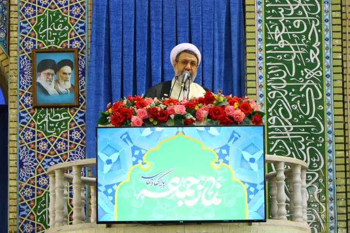 امام جمعه کرمان: استکبار جهانی از ایران قوی هراس دارد امام جمعه کرمان: استکبار جهانی از ایران قوی هراس دارد
