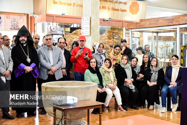 مراسم رونمایی از مدال هنری خاچاطور گساراتسی