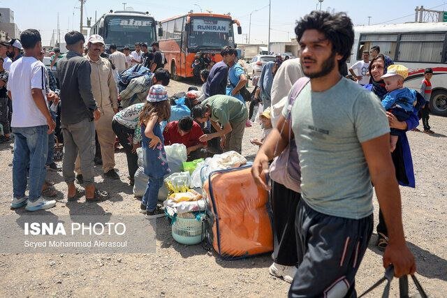 وزارة العمل: لا يُسمح للأجانب بدخول إيران بدون جواز سفر
