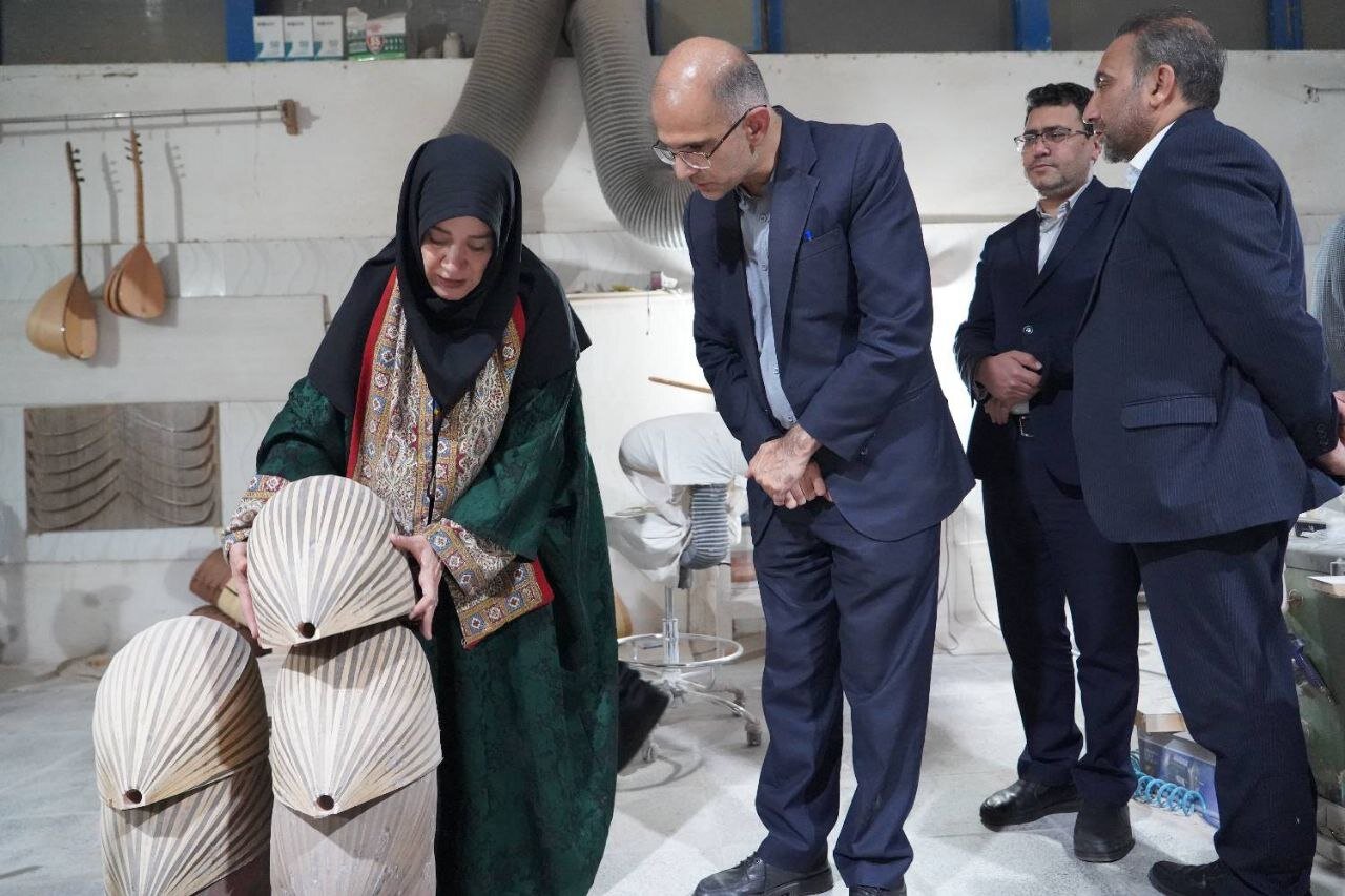 اتحادیه صادرکنندگان صنایع‌دستی کشور تشکیل شود