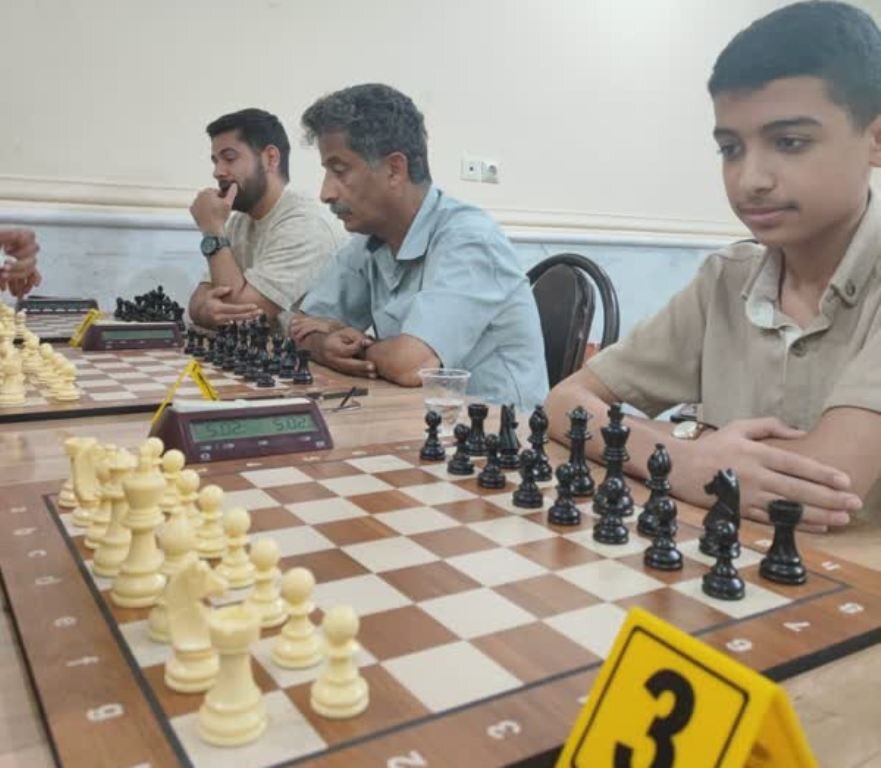 مسابقات شطرنج ریتد برقآسا در گناوه برگزار شد