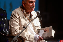 مراسم بزرگداشت فرهاد آئیش