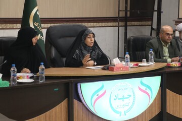 قیومی: حمایت از زنان شاغل در کشاورزی ضروری است