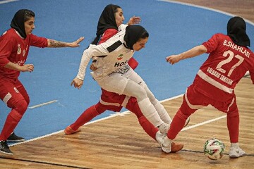 تیم فوتسال بانوان فولاد هرمزگان در ثانیه‌های آخر از صدر جا ماند