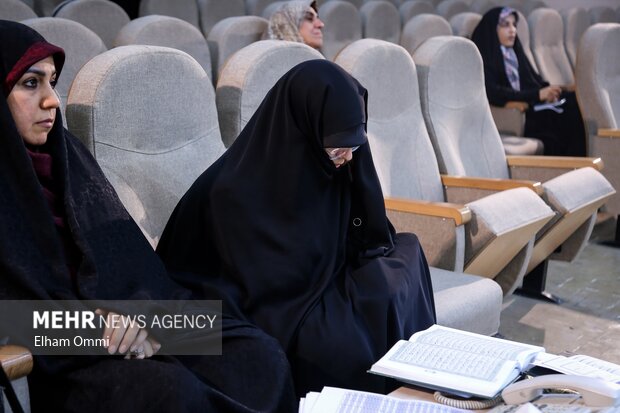 رقابت قاریان و حافظان در چهل و هشتمین مسابقات ملی قرآن کریم در سنندج