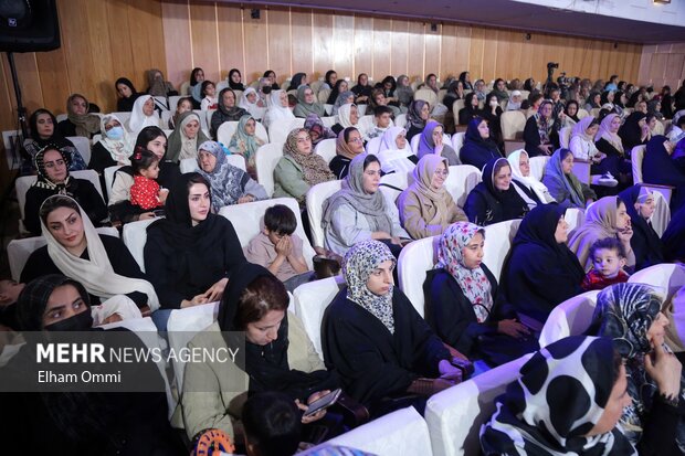 رقابت قاریان و حافظان در چهل و هشتمین مسابقات ملی قرآن کریم در سنندج