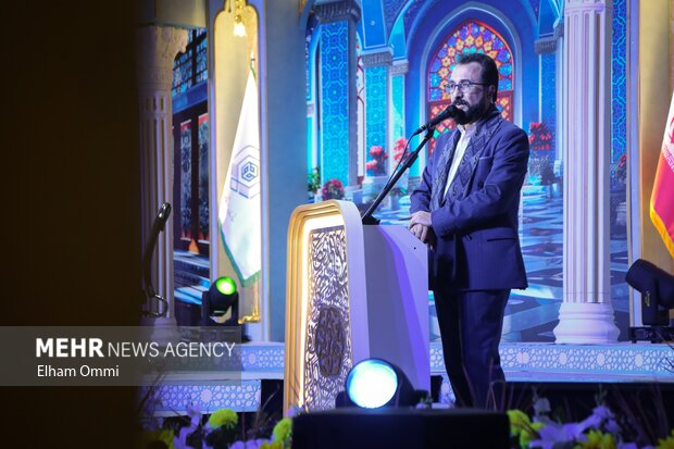 رقابت قاریان و حافظان در چهل و هشتمین مسابقات ملی قرآن کریم در سنندج