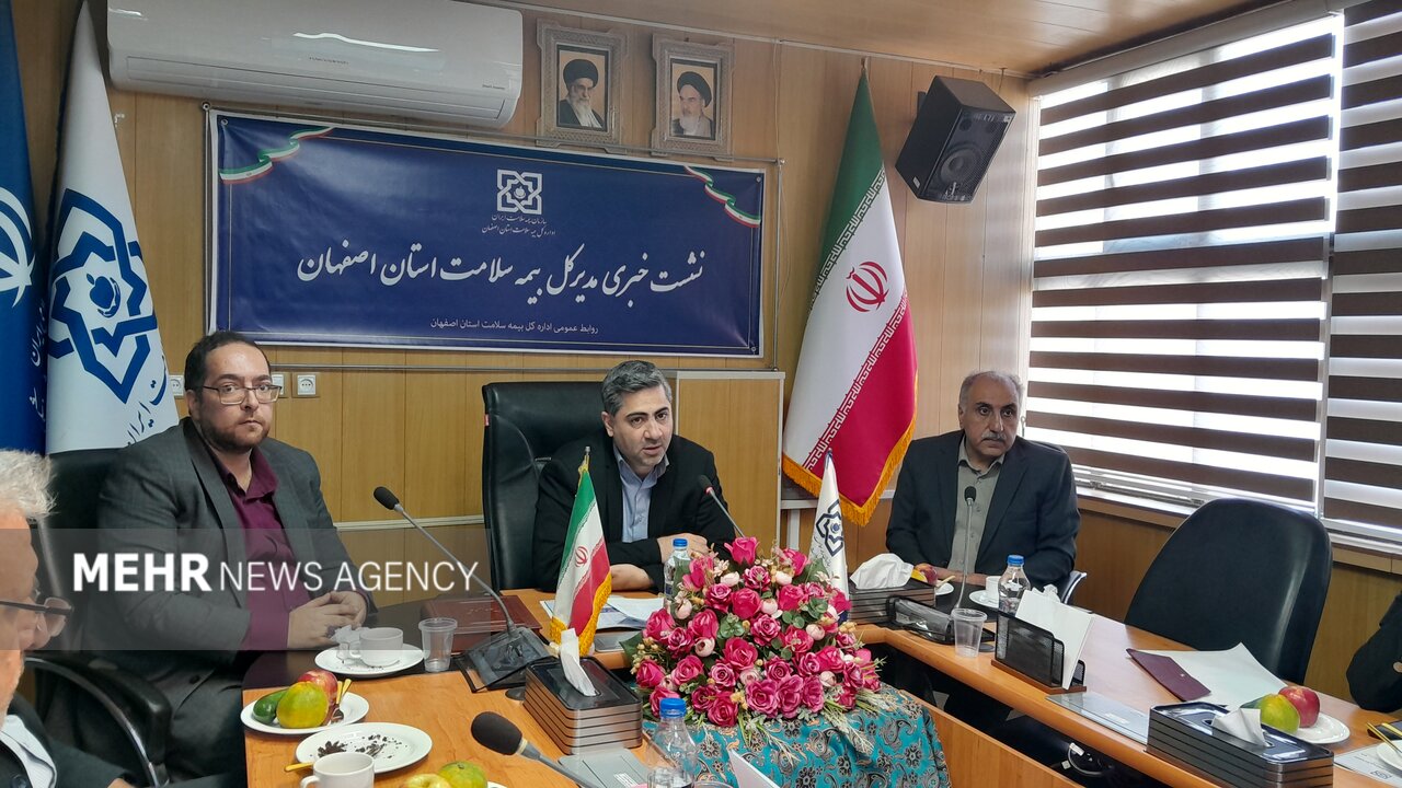 خدمات دندان‌پزشکی برای همه سنین بیمه شد؛ لزوم ادغام بیمه‌های پایه