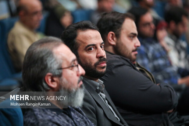 آیین رونمایی از کتاب «من از کودکی...» 8