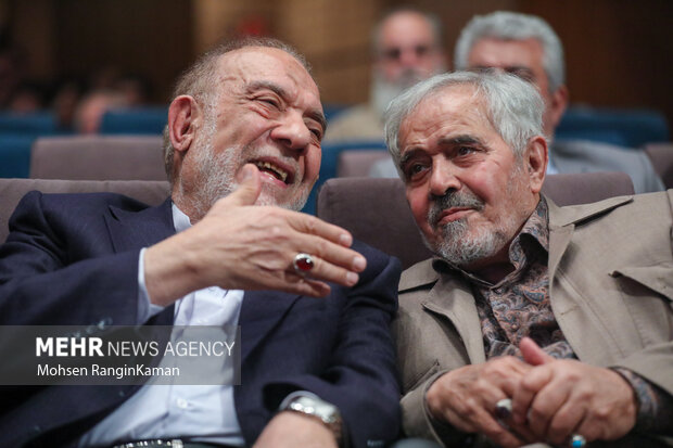 آیین رونمایی از کتاب «من از کودکی...» 14