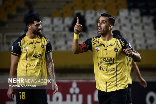 لیگ برتر فوتبال ؛ سپاهان و پیکان
