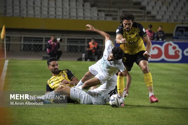 لیگ برتر فوتبال - سپاهان و پیکان 17