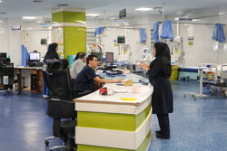 چالش های حرفه پرستاری در قم؛ روایت فداکاری در سایه بی مهری ها